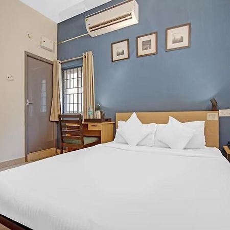 Hotel Sadha Siva Chennai Exteriör bild